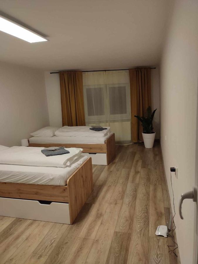 Apartman Tulipan Hnusta Bagian luar foto